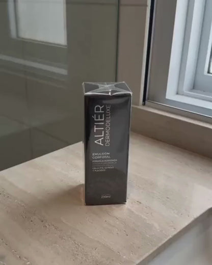 DERMODELUXE – EMULSIÓN CORPORAL DE LUJO - 230 ML